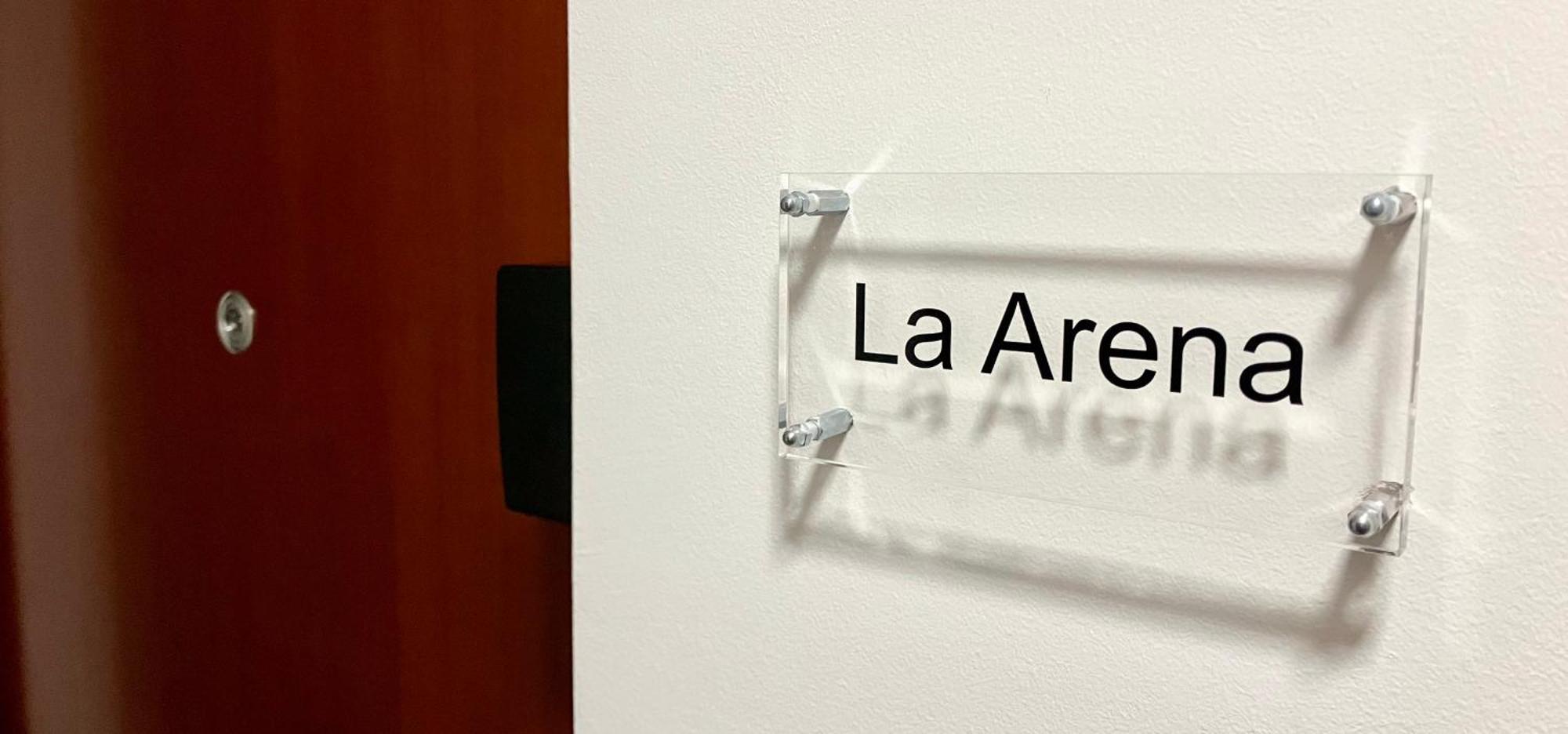 Delux Apartment La Arena With Private Garage ザグレブ エクステリア 写真
