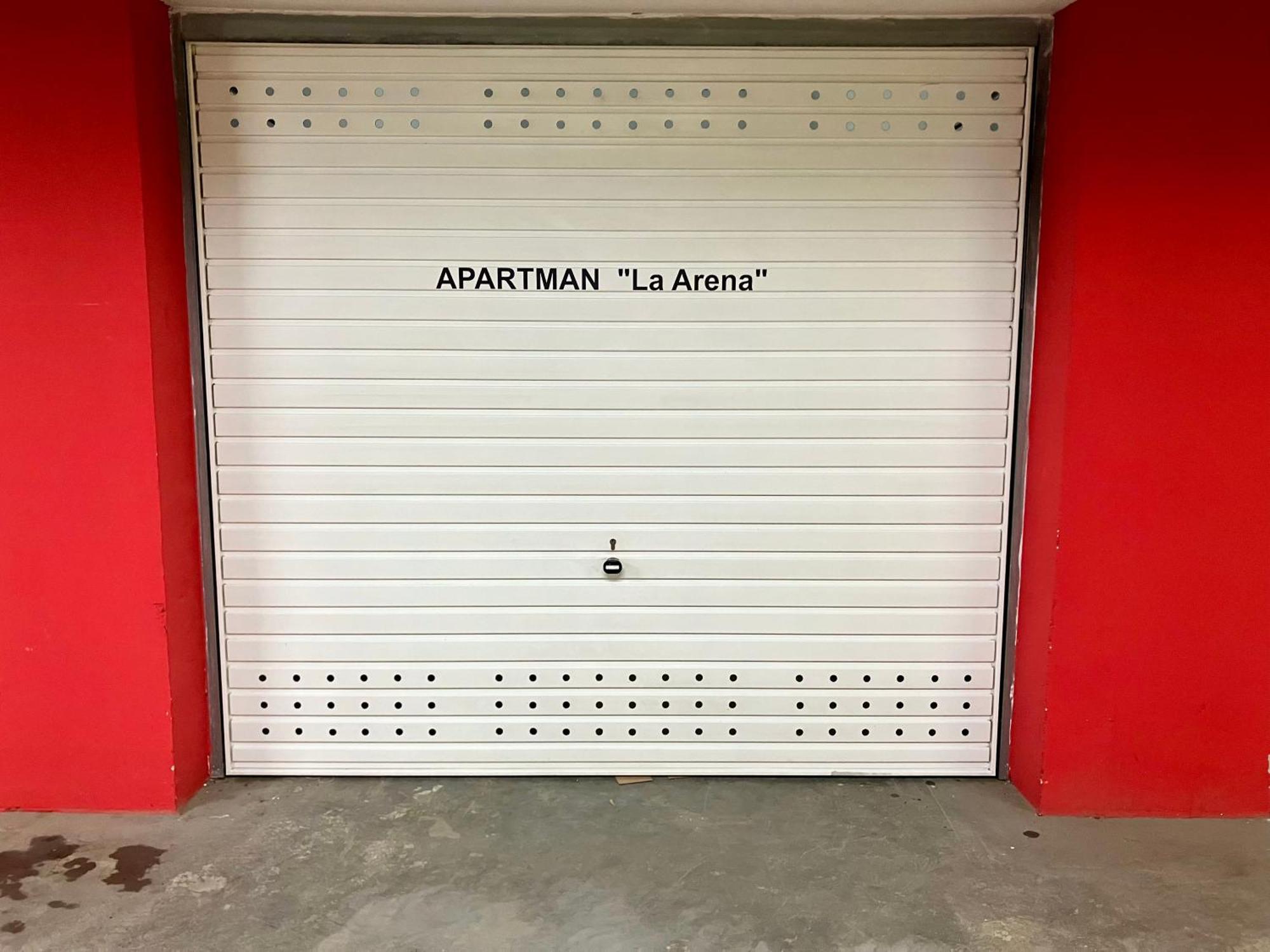 Delux Apartment La Arena With Private Garage ザグレブ エクステリア 写真