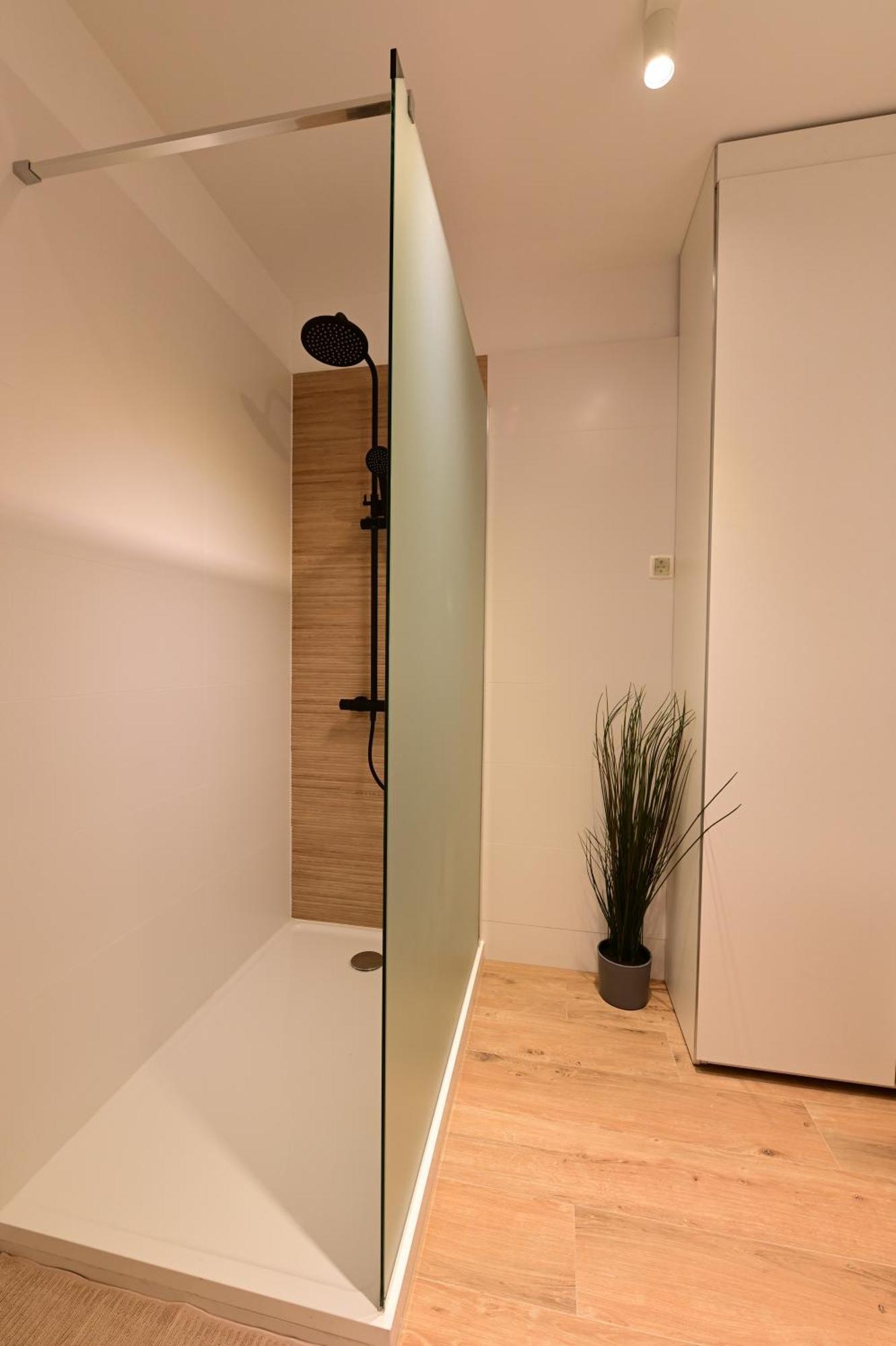 Delux Apartment La Arena With Private Garage ザグレブ エクステリア 写真