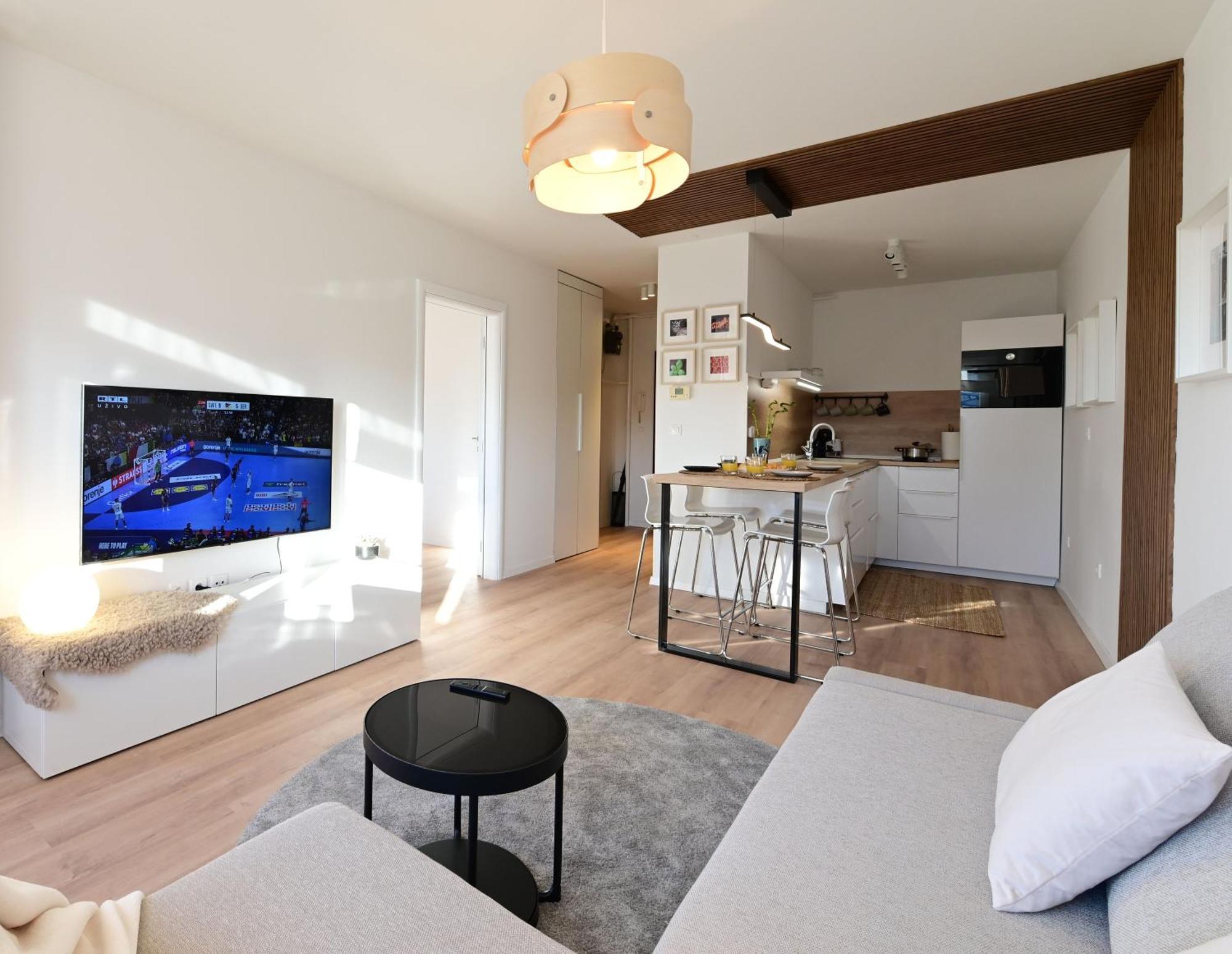 Delux Apartment La Arena With Private Garage ザグレブ エクステリア 写真